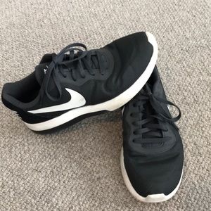 Nike tennis shoes